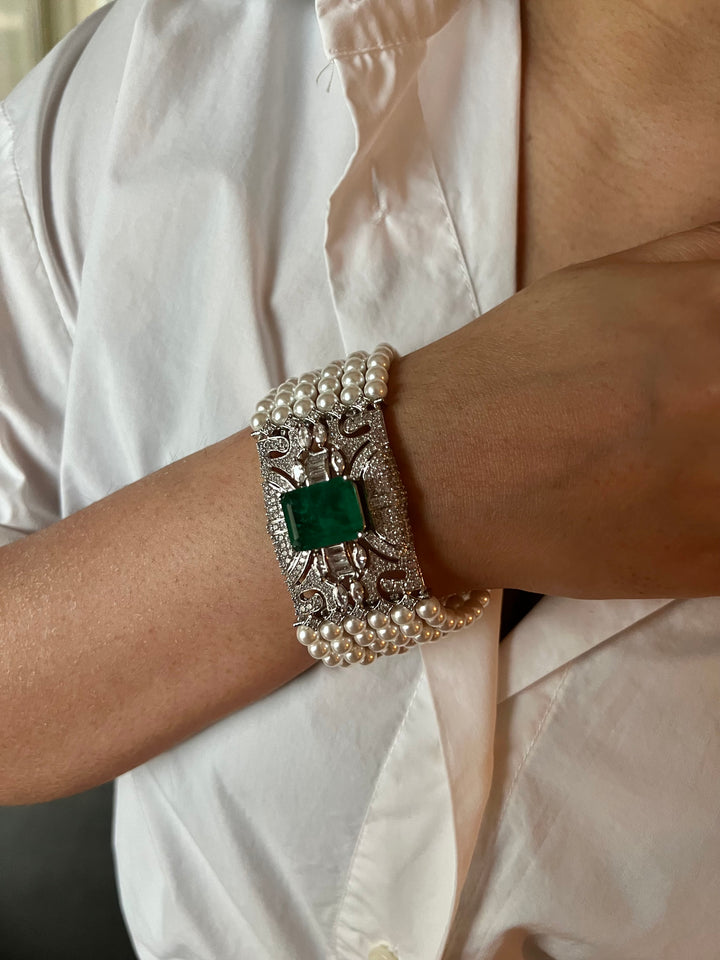 Statement Victorian Emerald Bracelet - Unparalleled Quality and Style