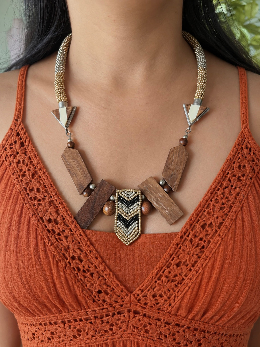 Wooden Bead Geometric Pendant Necklace