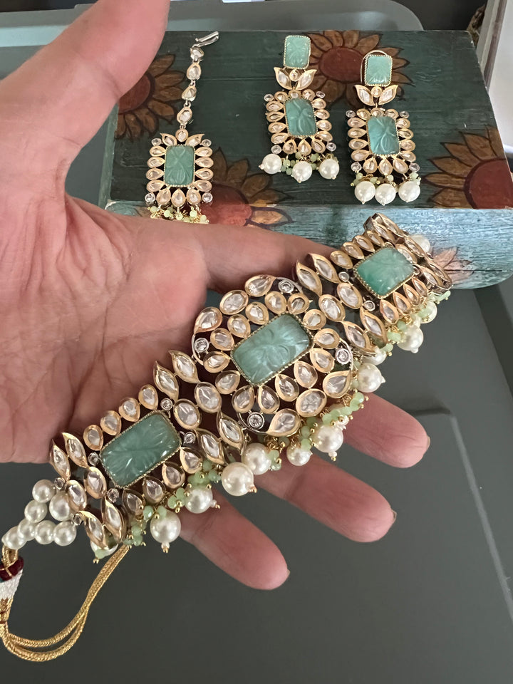 Gorgeous Carved Stone Kundan Choker with Earrings and Maangtikka