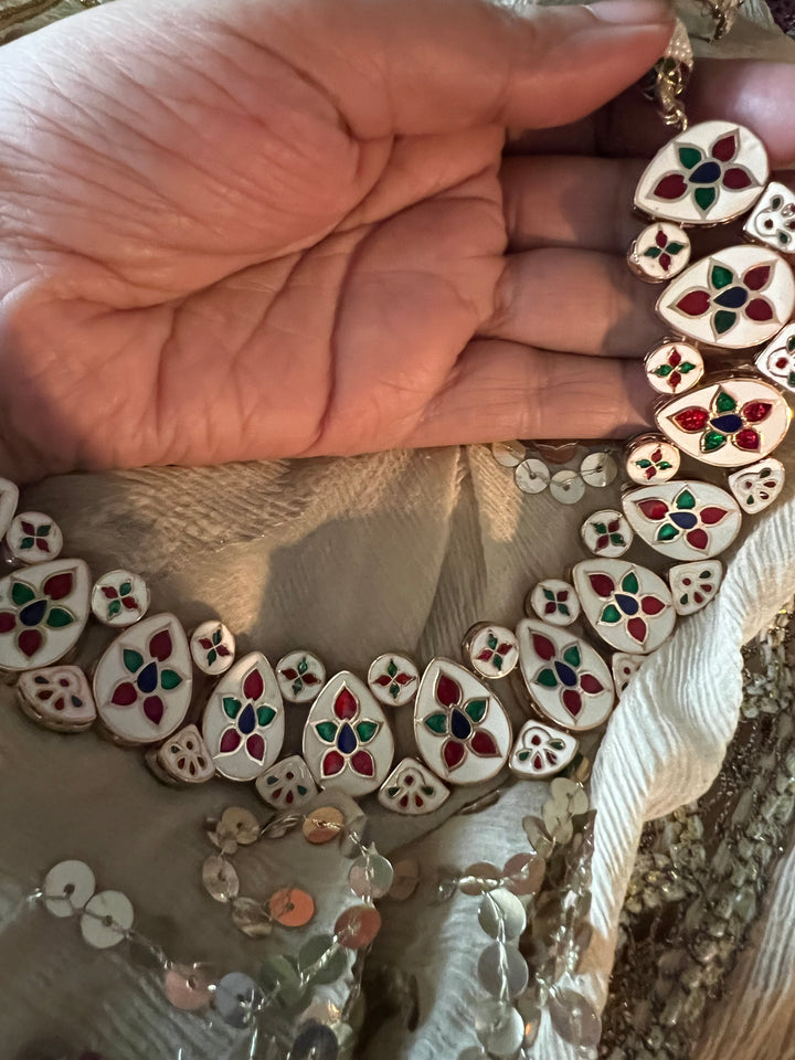 Timeless Kundan Necklace with Statement Earrings