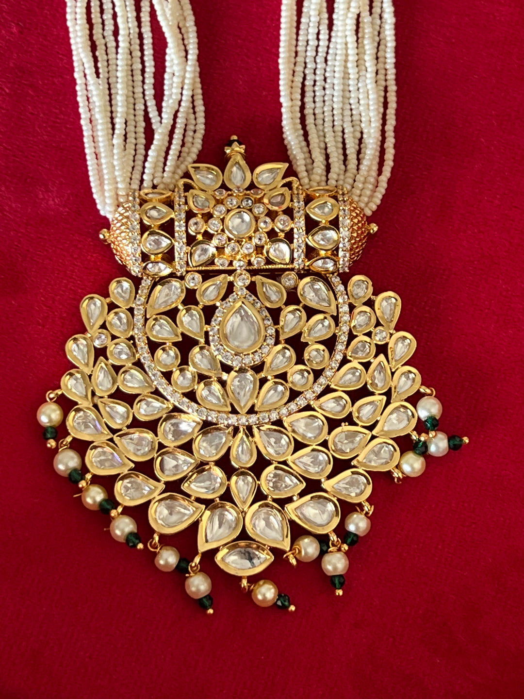 Beautiful Kundan Pendant Necklace with Chandbaalis