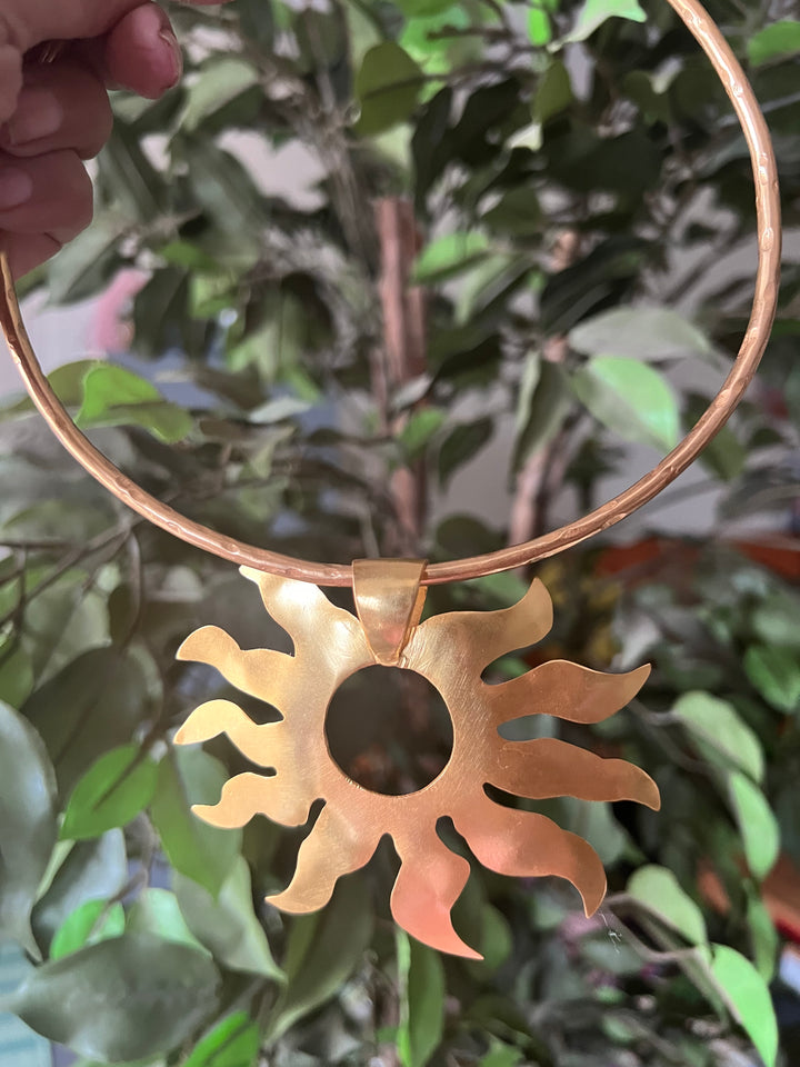 SHIVKA Sun Pendant Hasli Necklace