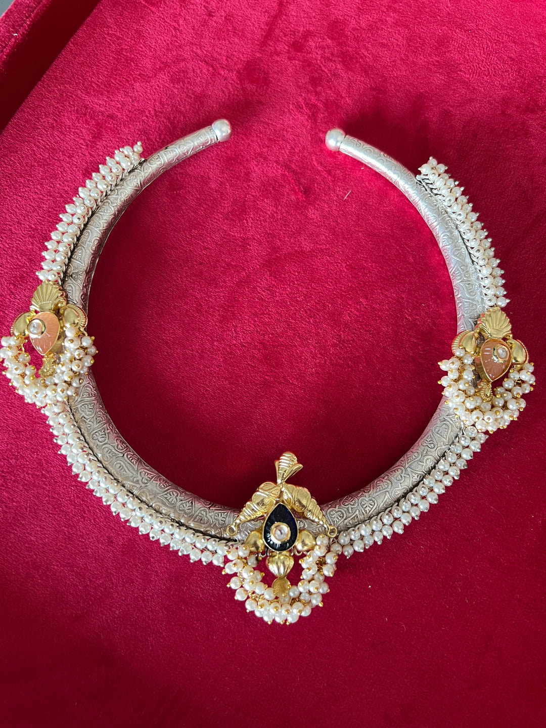 Chic Designer Fusion Hasli Necklace