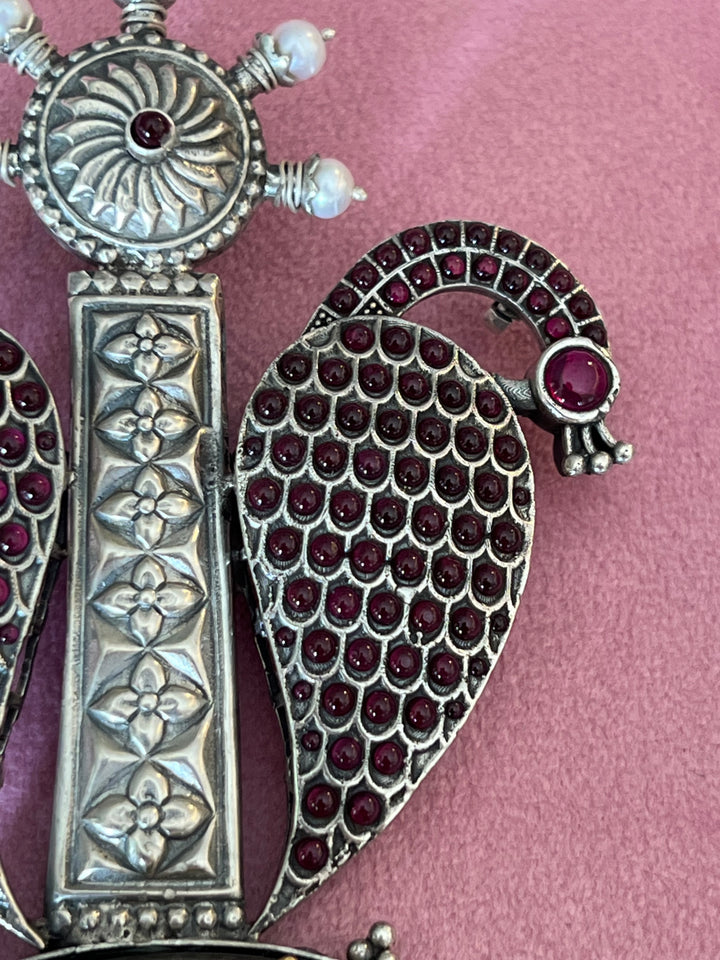 Exquisite Handcrafted Fusion Pendant: Unique Artistry