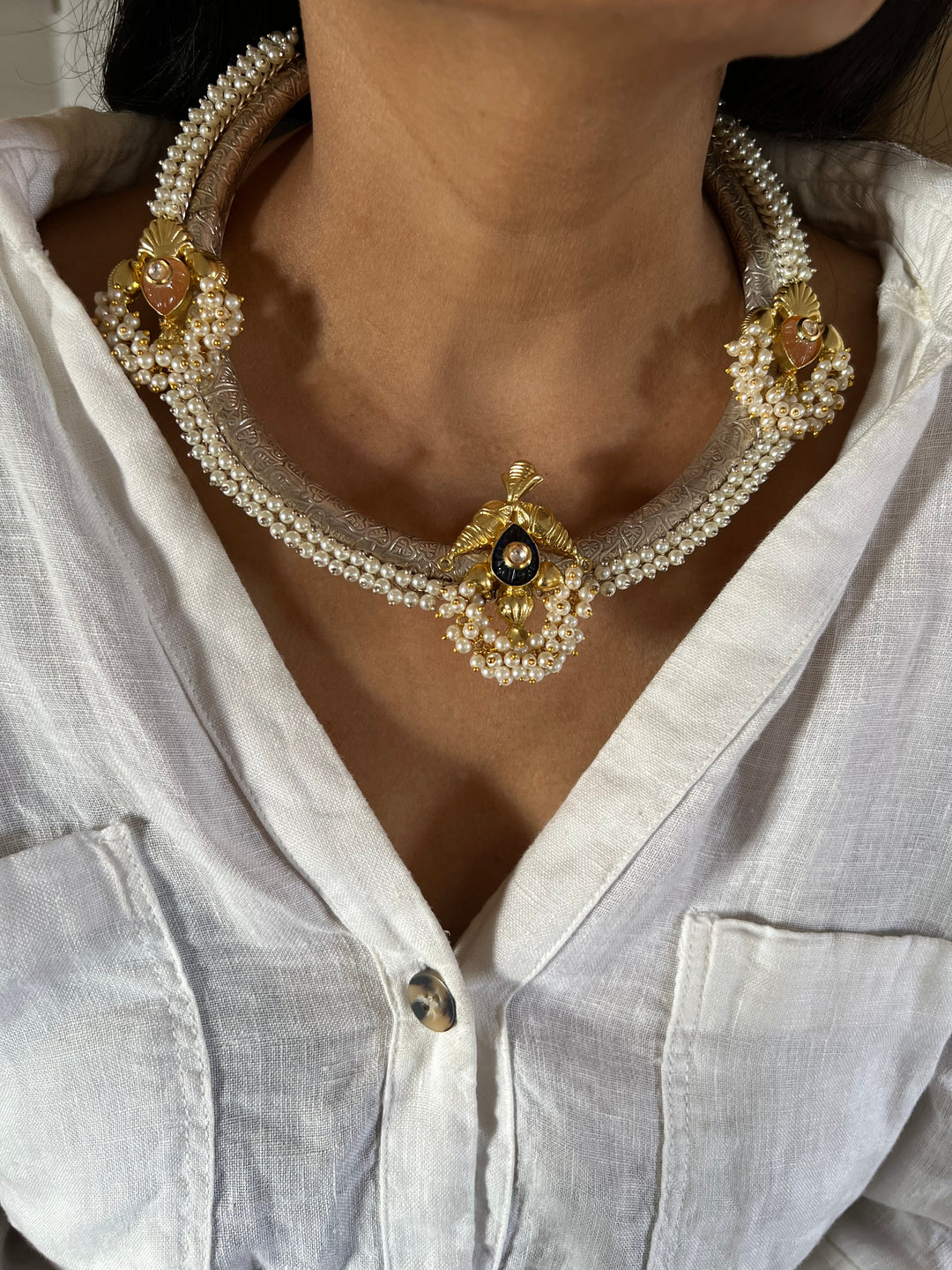 Chic Designer Fusion Hasli Necklace