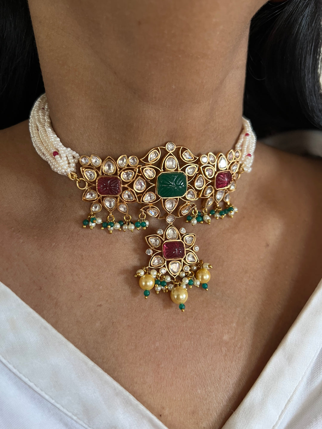 Beautiful Pachi Kundan Choker with Earrings