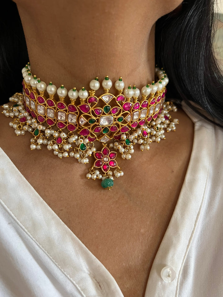 SHIVKA Beautiful Flora Kundan Choker with Pretty Earrings/ Wedding Choker Set/ Bridal Choker Set/ Wedding Jewellery/ Kundan Jewellery