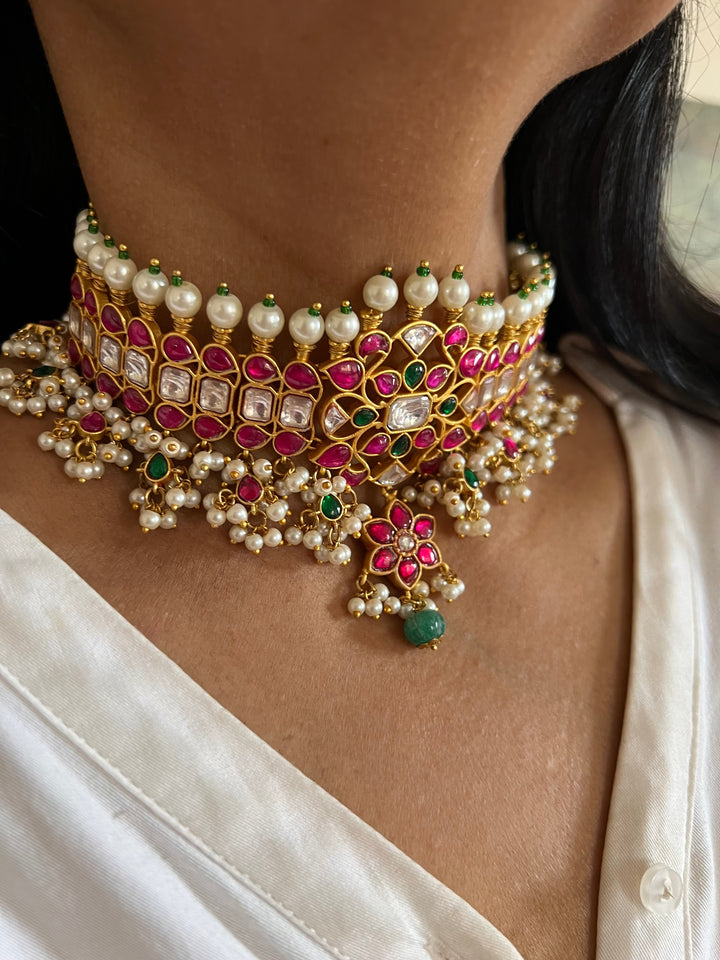 SHIVKA Beautiful Flora Kundan Choker with Pretty Earrings/ Wedding Choker Set/ Bridal Choker Set/ Wedding Jewellery/ Kundan Jewellery