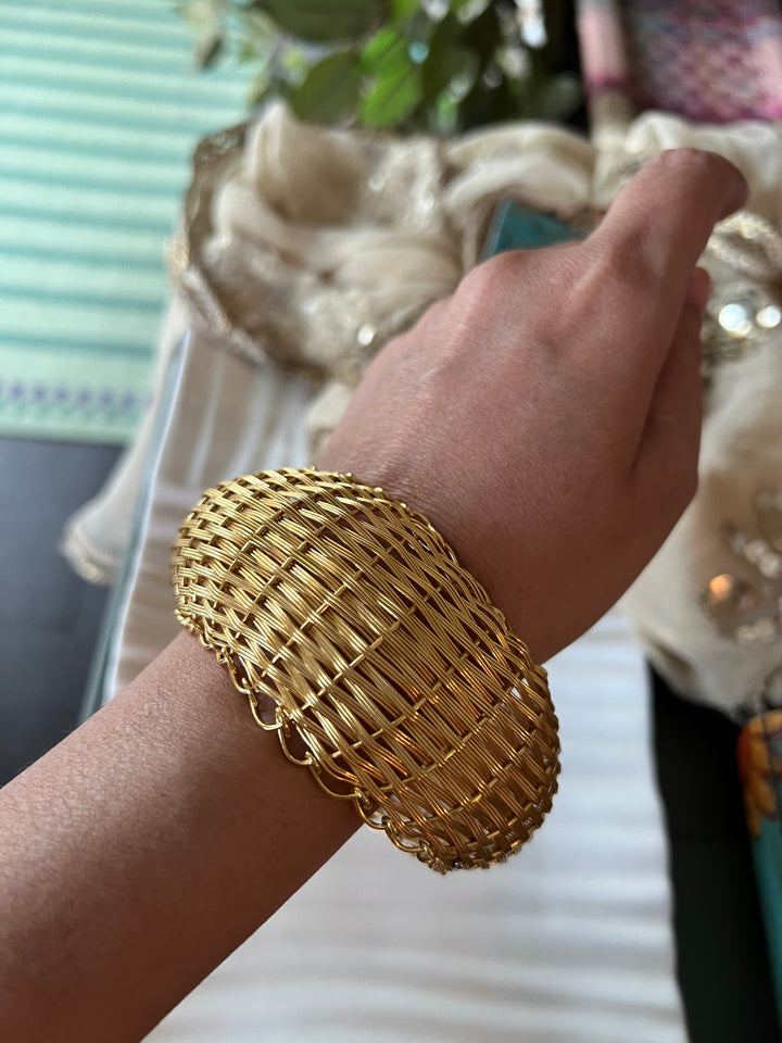 Asymmetric Brass Kada - Unparalleled Quality and Style