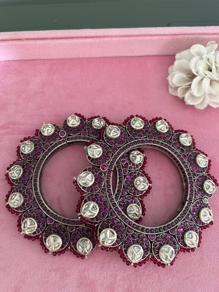 Exquisite Kada Set - Unparalleled Quality and Craftsmanship