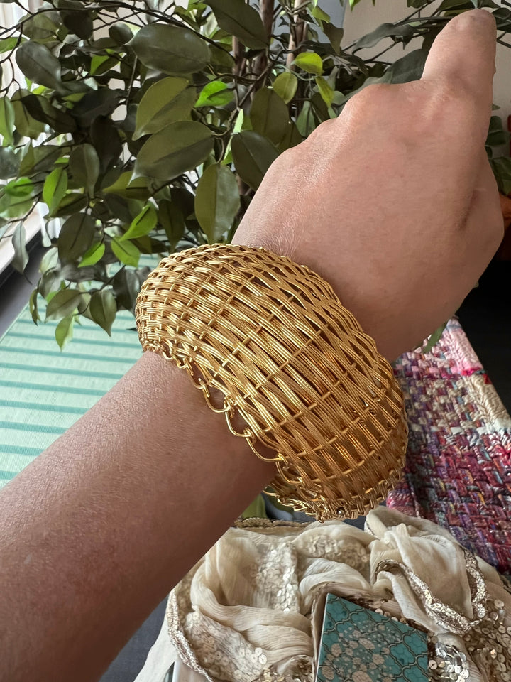 Asymmetric Brass Kada - Unparalleled Quality and Style