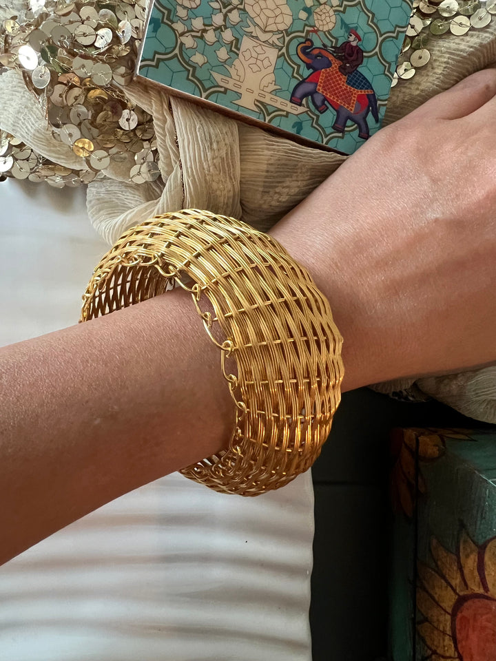 Asymmetric Brass Kada - Unparalleled Quality and Style