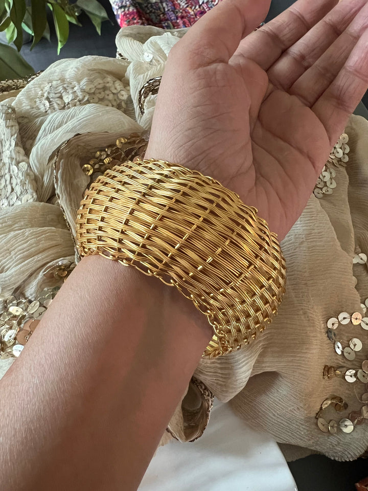 Asymmetric Brass Kada - Unparalleled Quality and Style