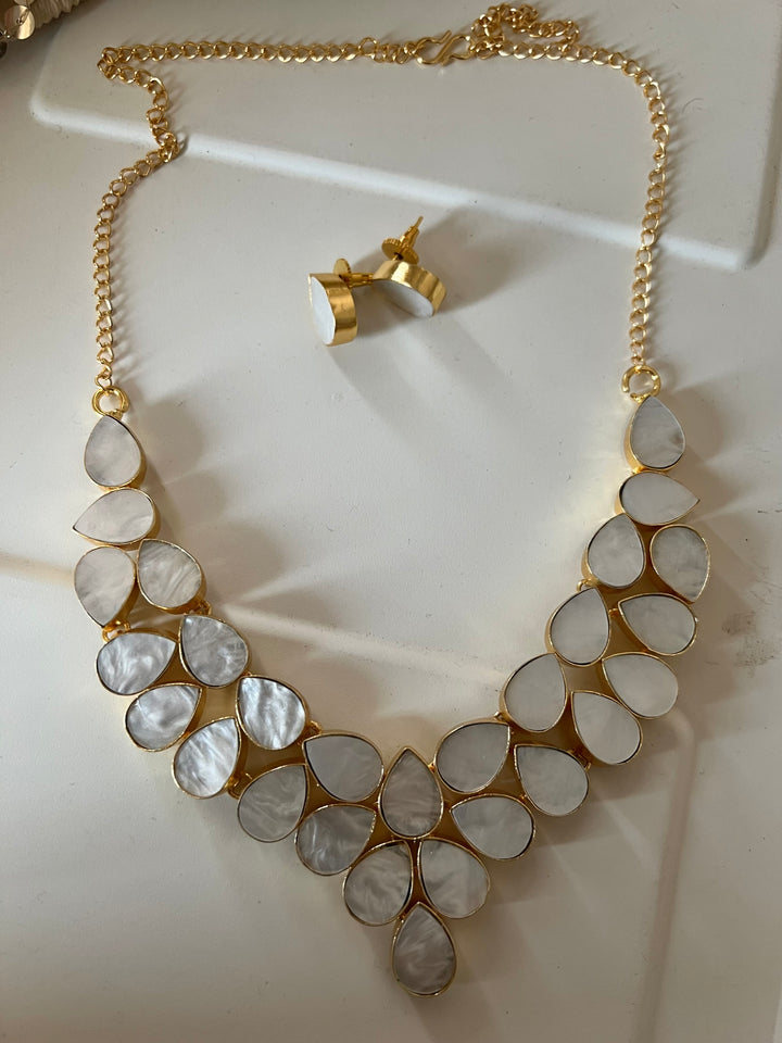 Elegant Necklace Set - Unmatched Quality and Style