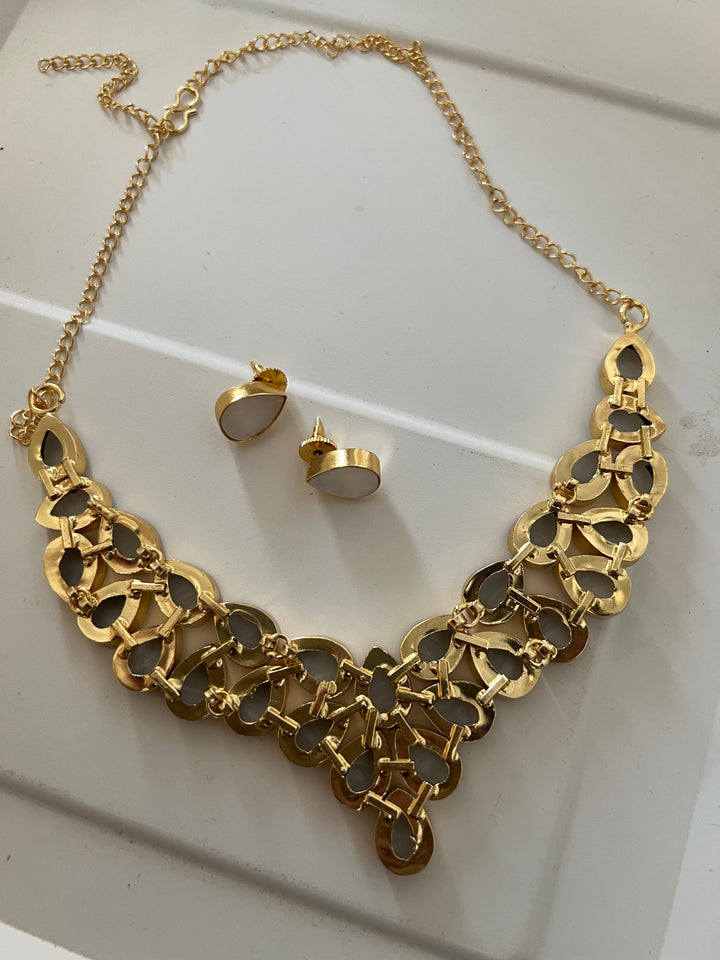 Elegant Necklace Set - Unmatched Quality and Style