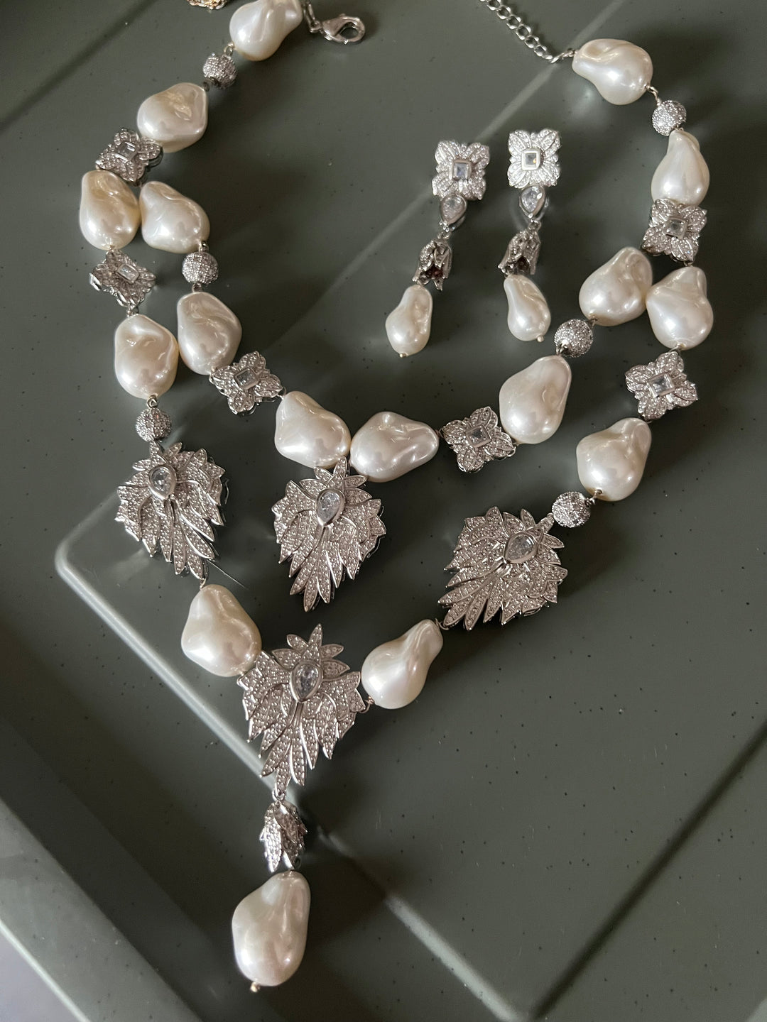 Elegant Necklace Set - Unmatched Quality and Style