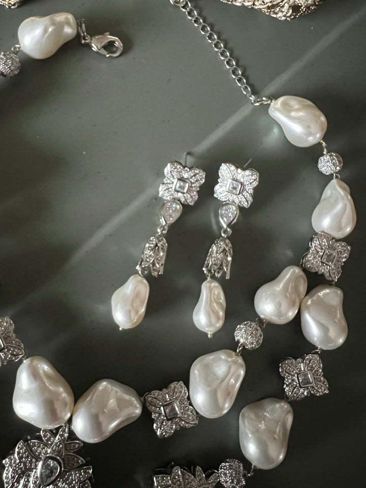 Elegant Necklace Set - Unmatched Quality and Style