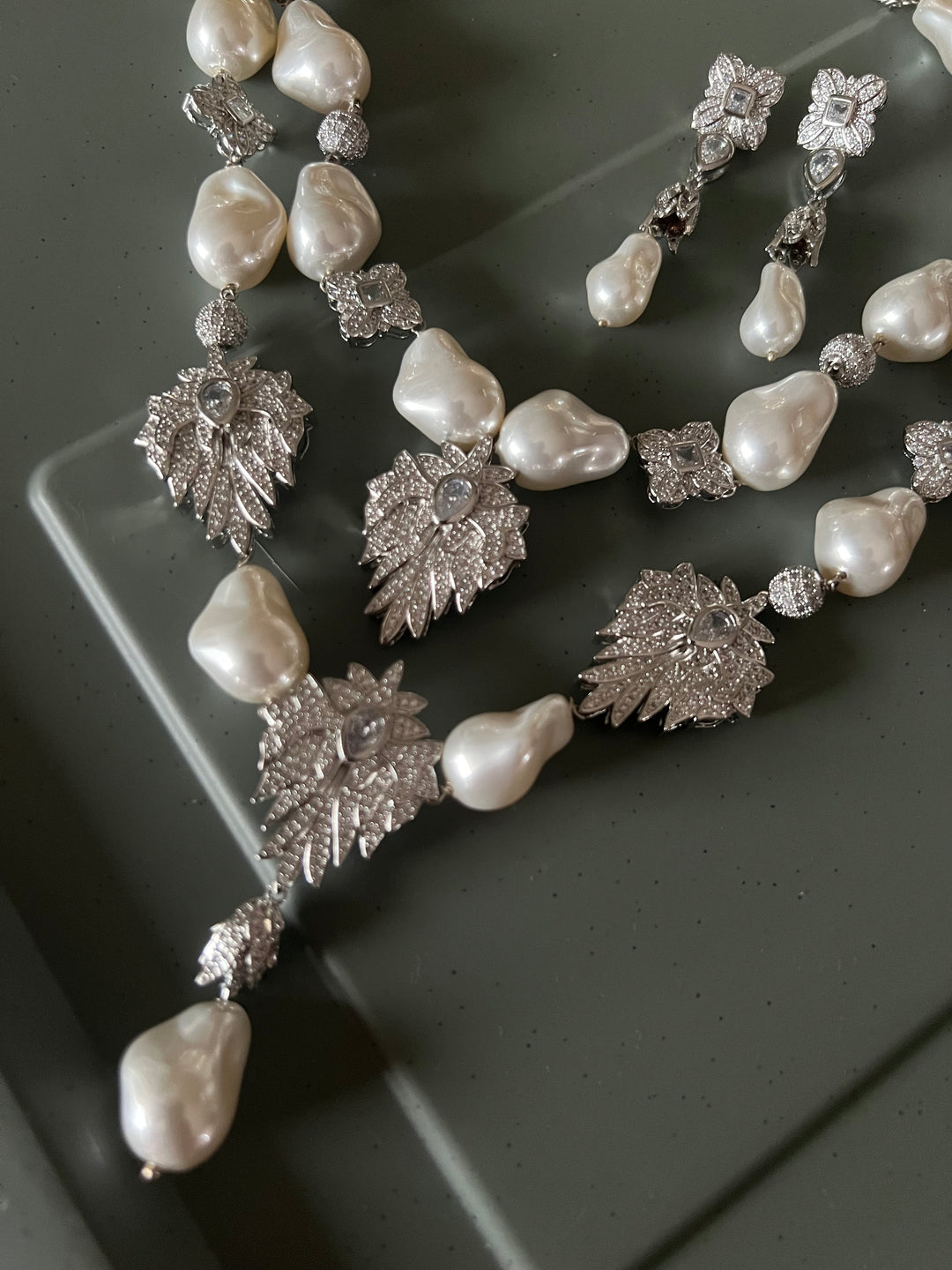 Elegant Necklace Set - Unmatched Quality and Style