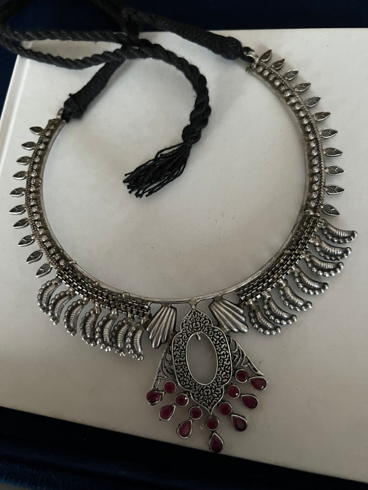 Handmade Antique Brass Hasli Necklace - Effortless Elegance for Casual Outings