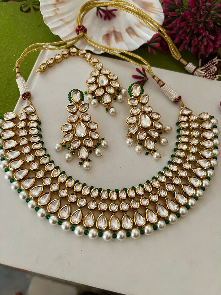 Bikaneri Kundan Necklace with Earrings and Maangtikka