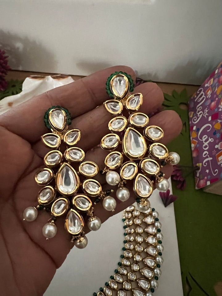 Bikaneri Kundan Necklace with Earrings and Maangtikka