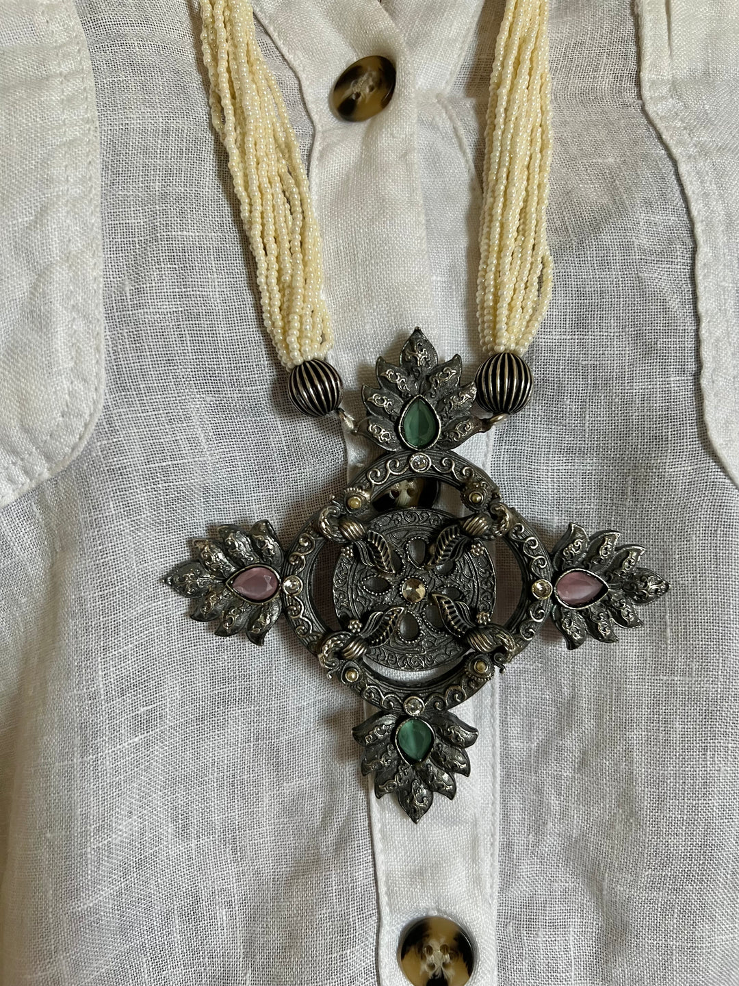 Antique Brass Pendant Necklace Set: Elegant Handmade Design