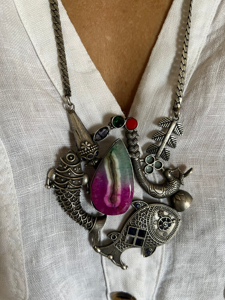 Handmade Antique Brass Stone Necklace - Casual Elegance with a Vintage Twist