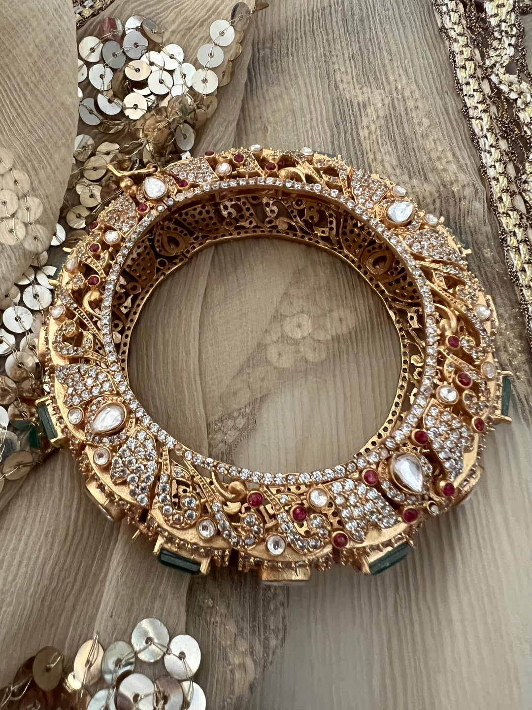 Exclusive Doublet Stone Kundan Bangle