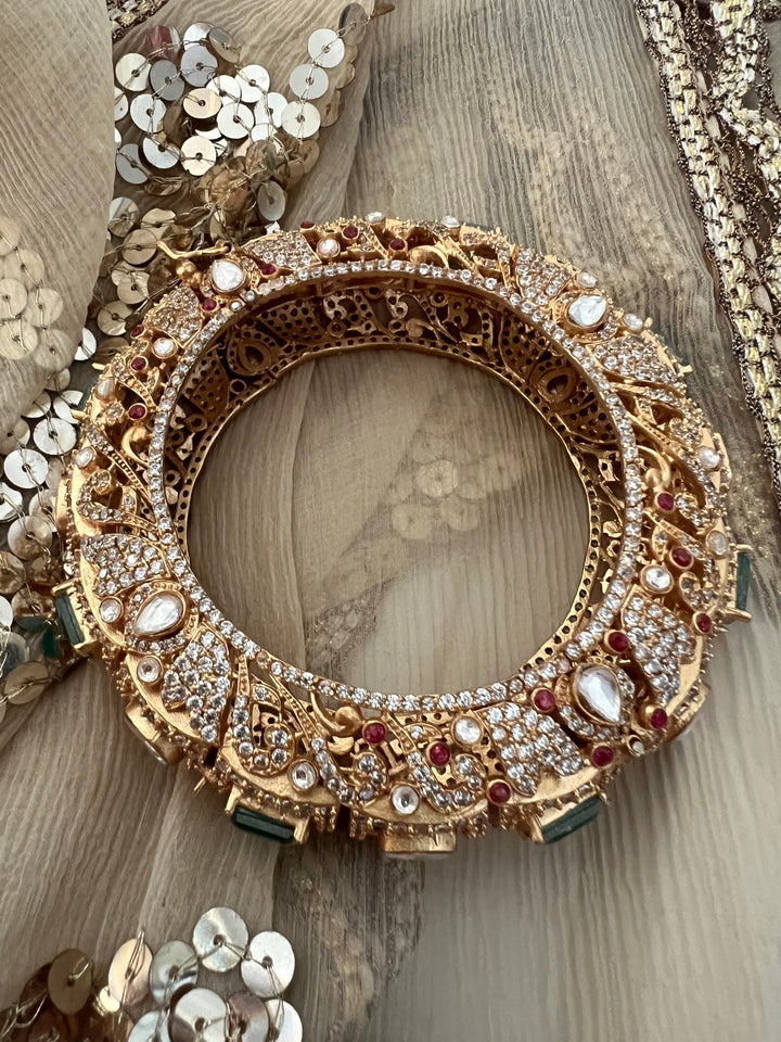 Exclusive Doublet Stone Kundan Bangle