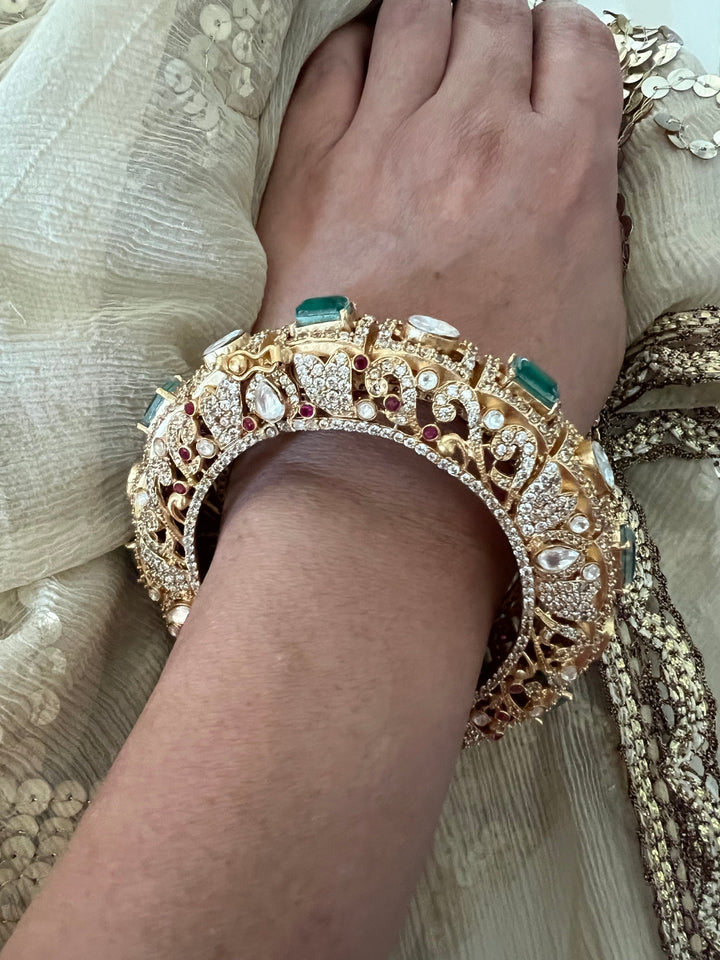 Exclusive Doublet Stone Kundan Bangle