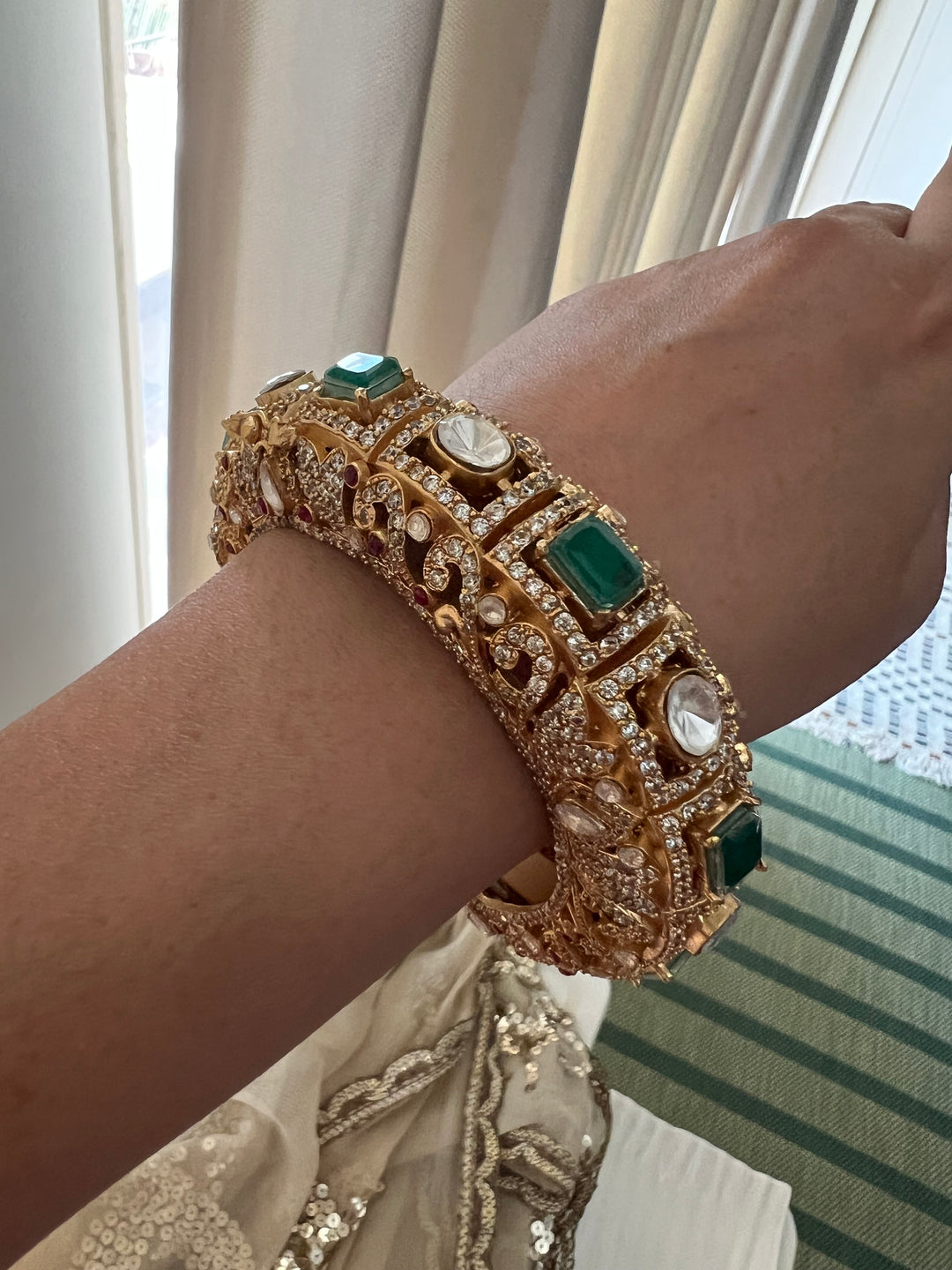 Exclusive Doublet Stone Kundan Bangle