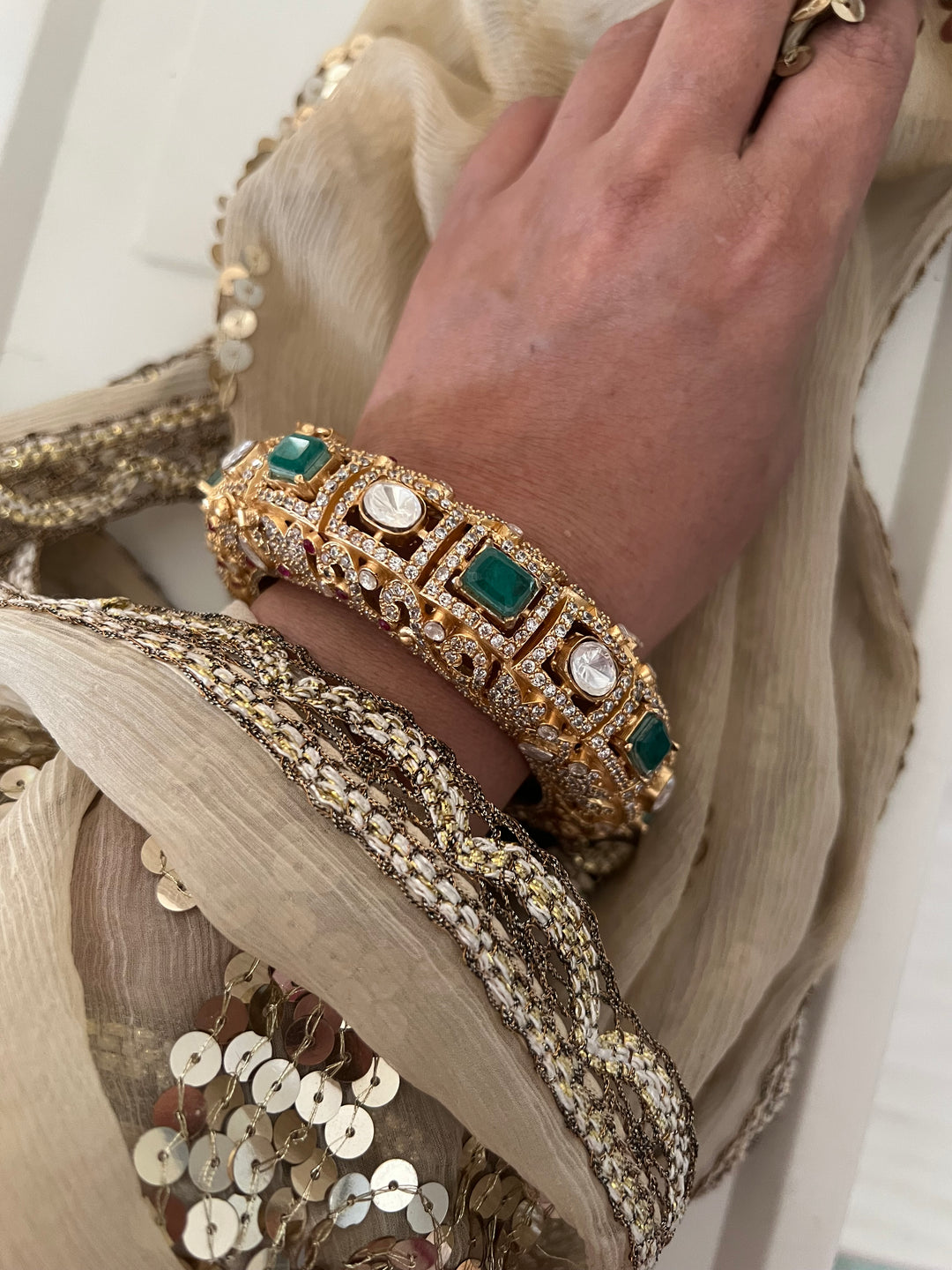 Exclusive Doublet Stone Kundan Bangle