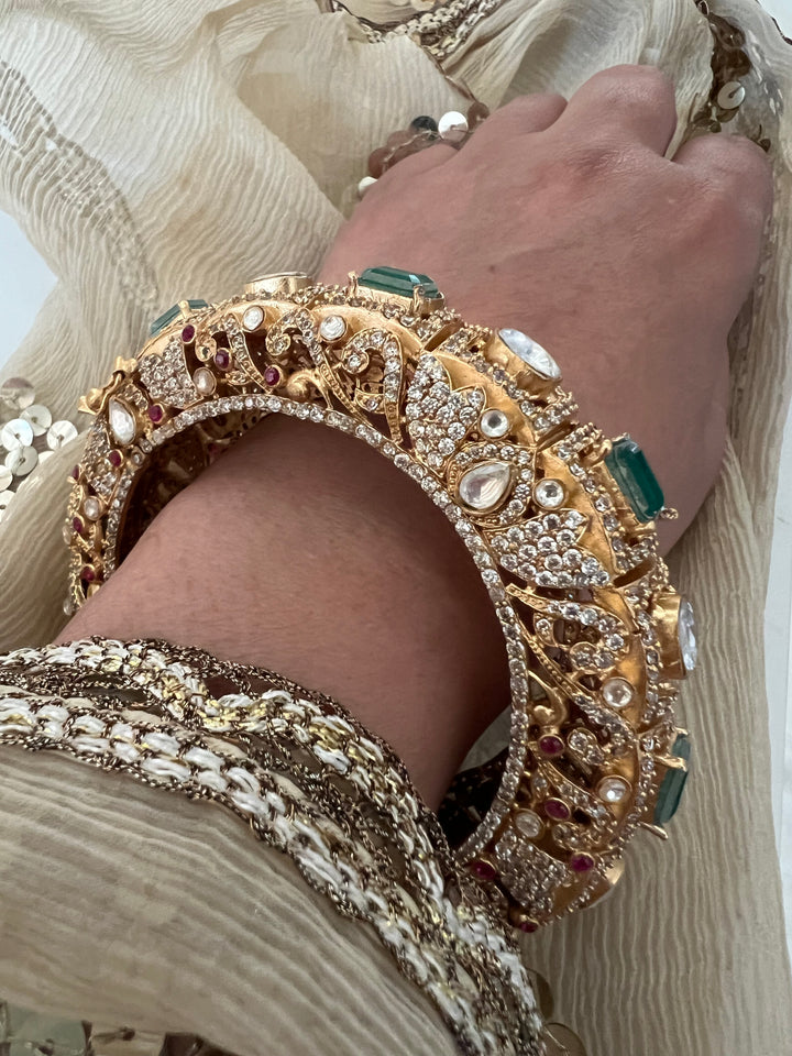 Exclusive Doublet Stone Kundan Bangle