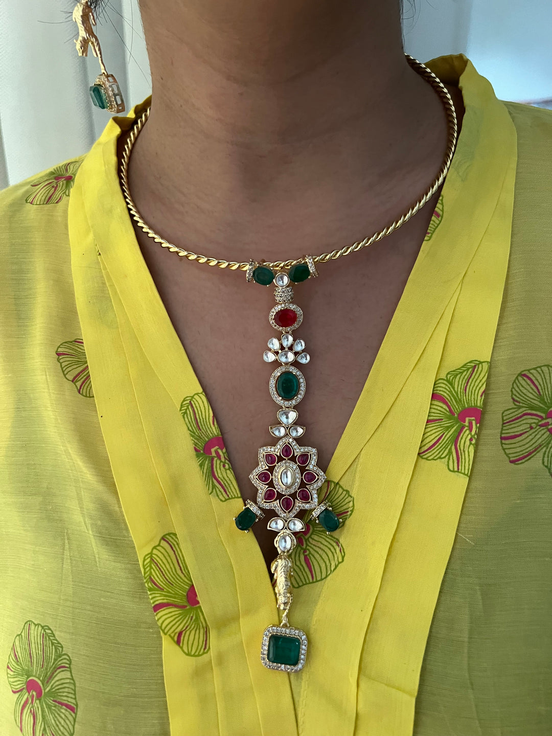 Elegant Hasli Necklace Set - Unmatched Quality and Style