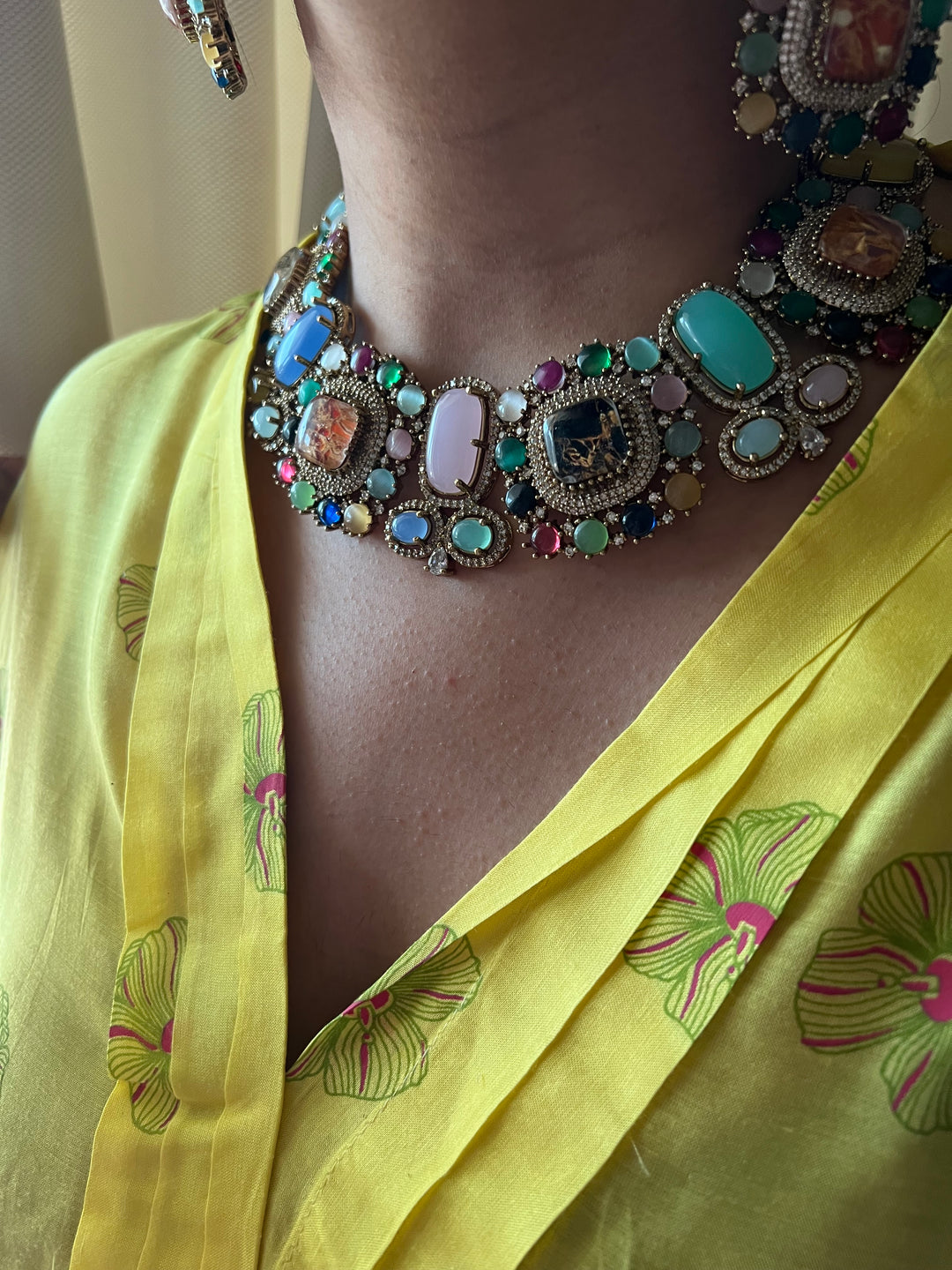 Victorian Bridal Necklace with Earrings and Maangtikka