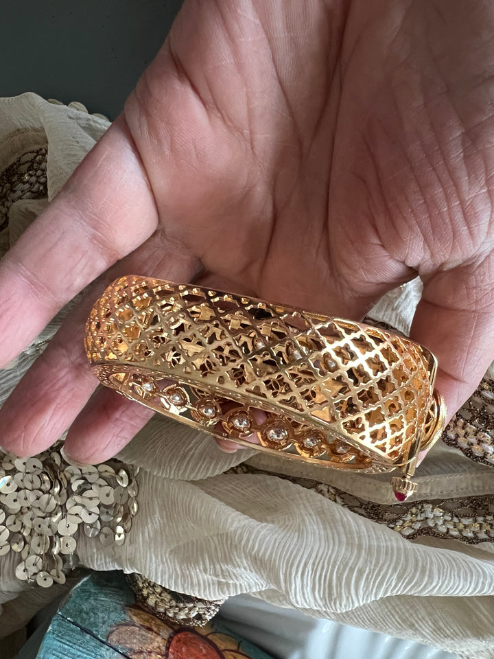 Statement Wedding Kundan Cuff