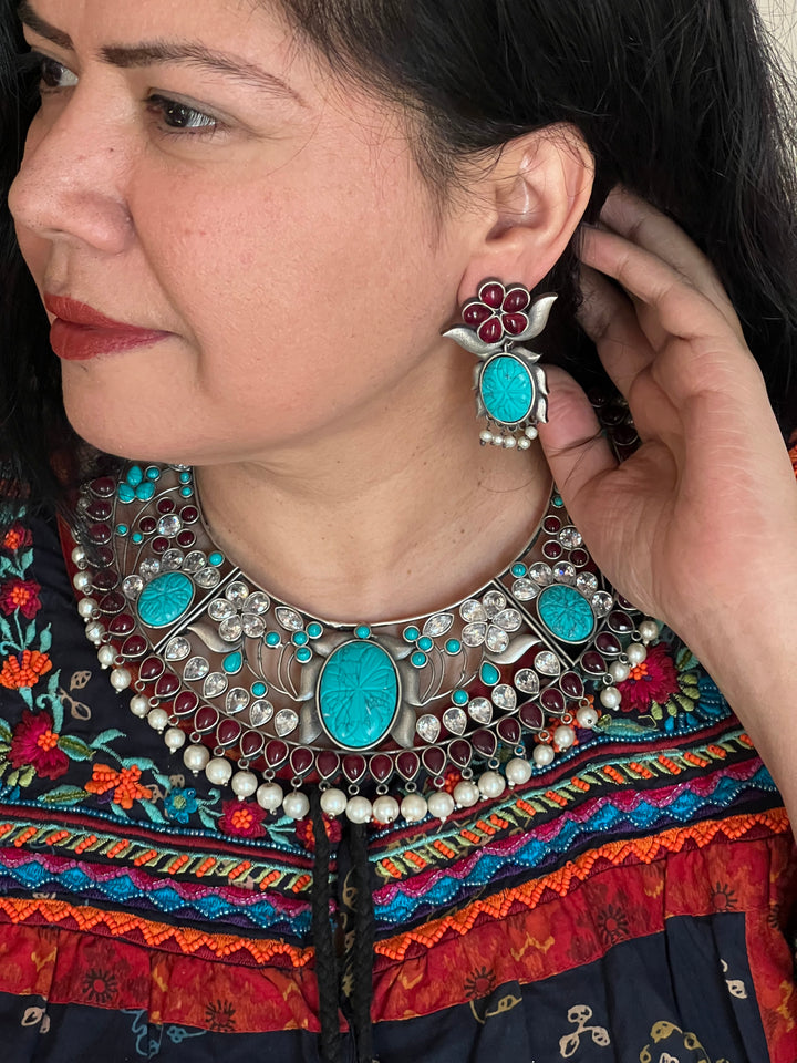 Elegant Necklace with Earrings