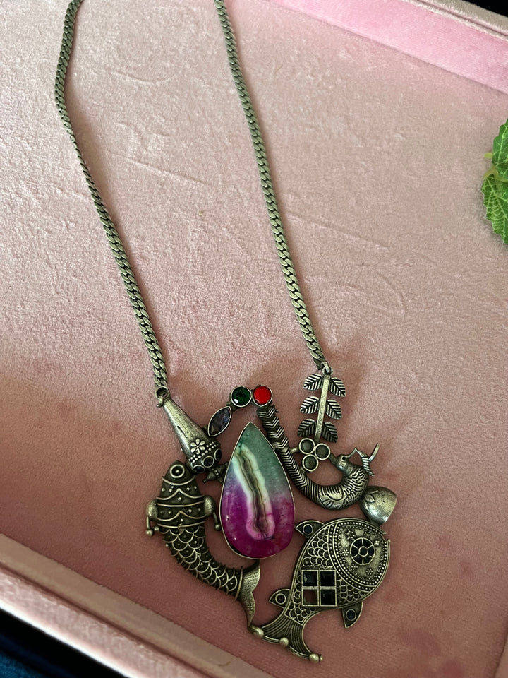 Handmade Antique Brass Stone Necklace - Casual Elegance with a Vintage Twist