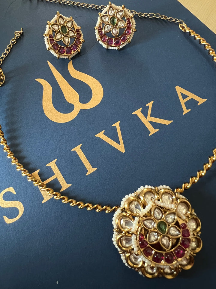 Elegant Hasli Necklace Set - Unmatched Quality and Style