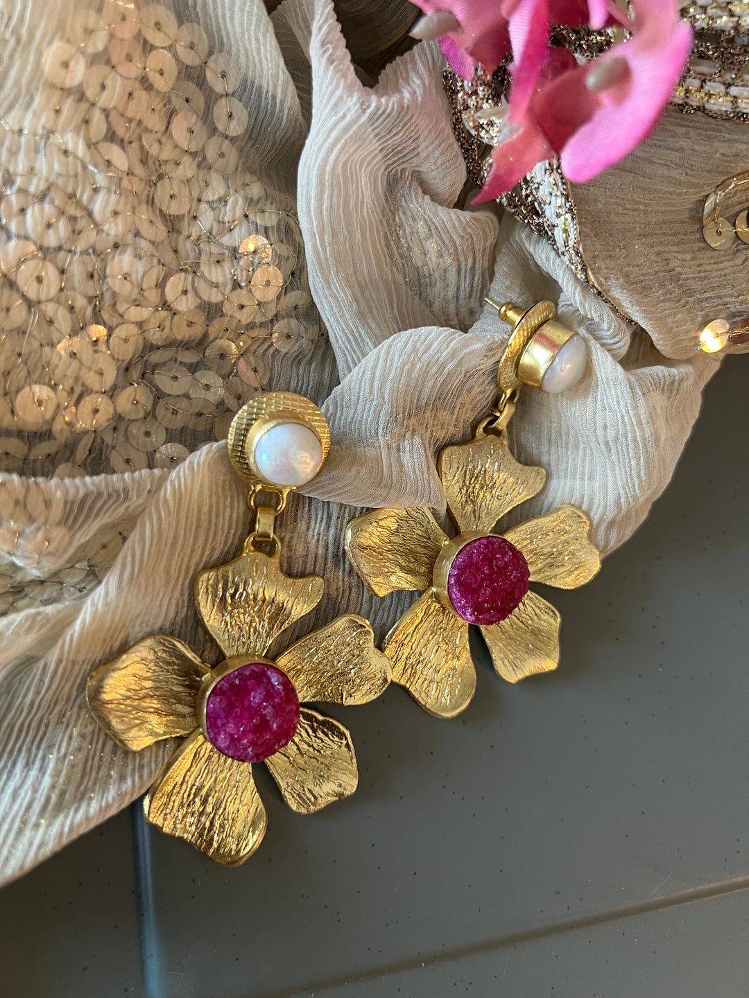 Druzy Stone Pearl Textured Flower Earrings