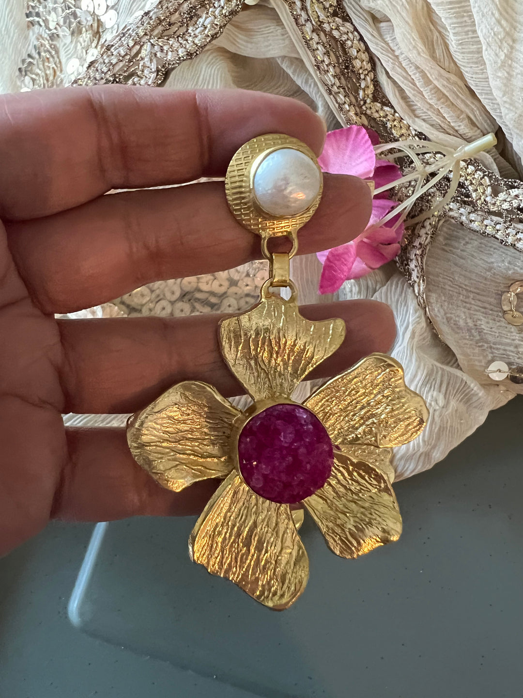 Druzy Stone Pearl Textured Flower Earrings