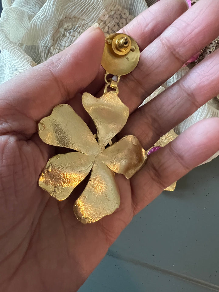 Druzy Stone Pearl Textured Flower Earrings