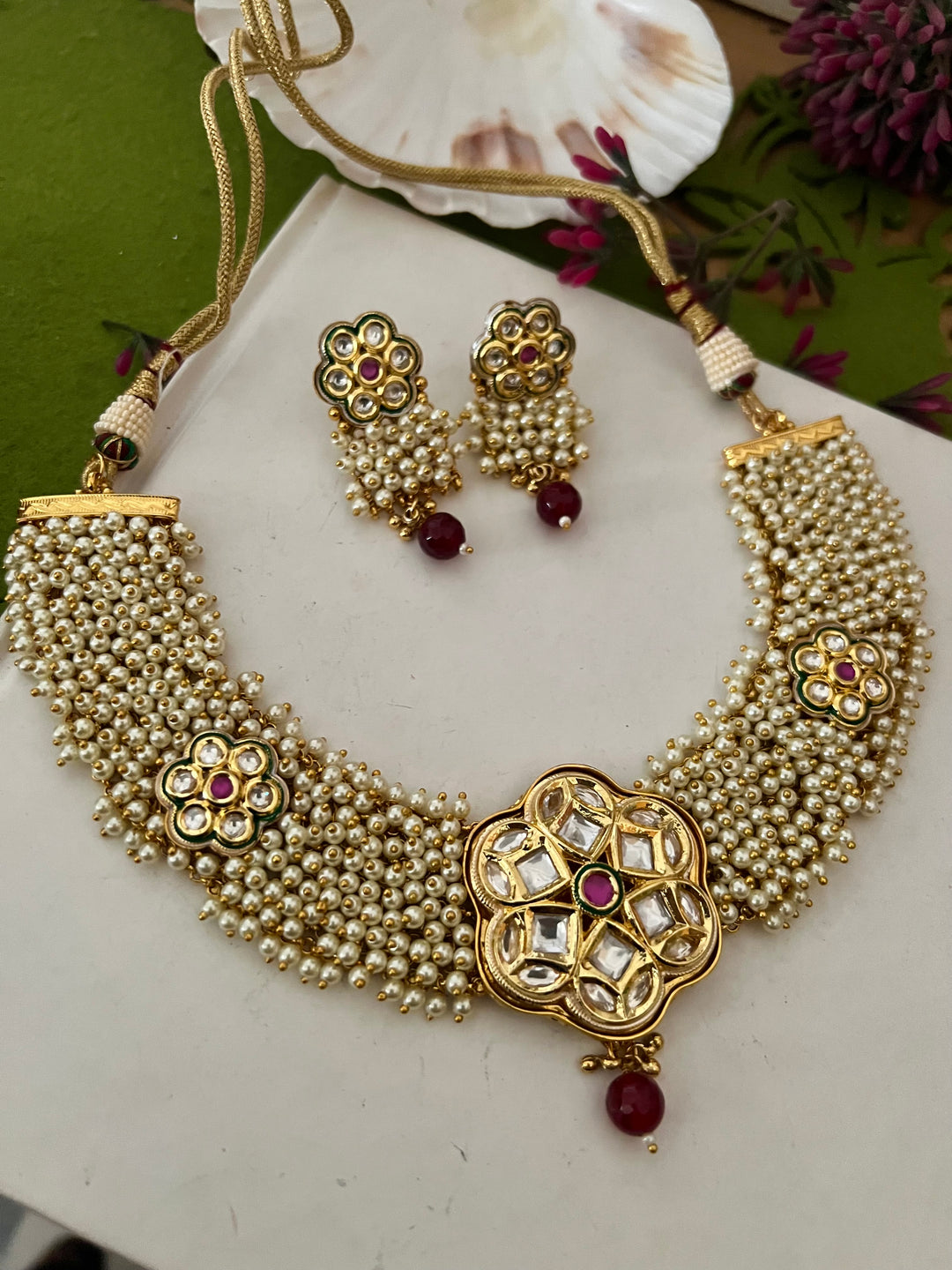 Elegant Kundan Choker Necklace with Earrings