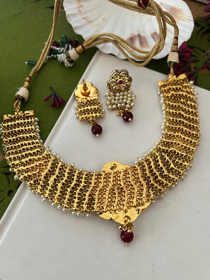 Elegant Kundan Choker Necklace with Earrings