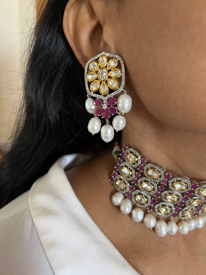 Scintillating Bridal Kundan Choker with Earrings and Maangtikka