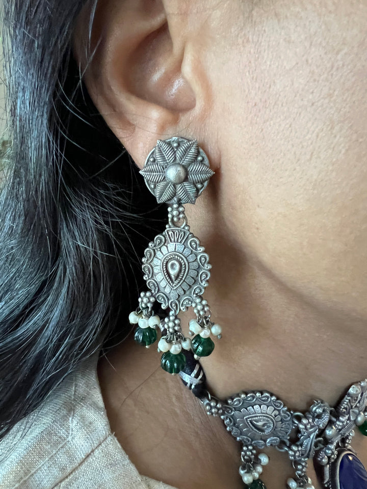 Vintage Carved Stones Choker with Statement Earrings