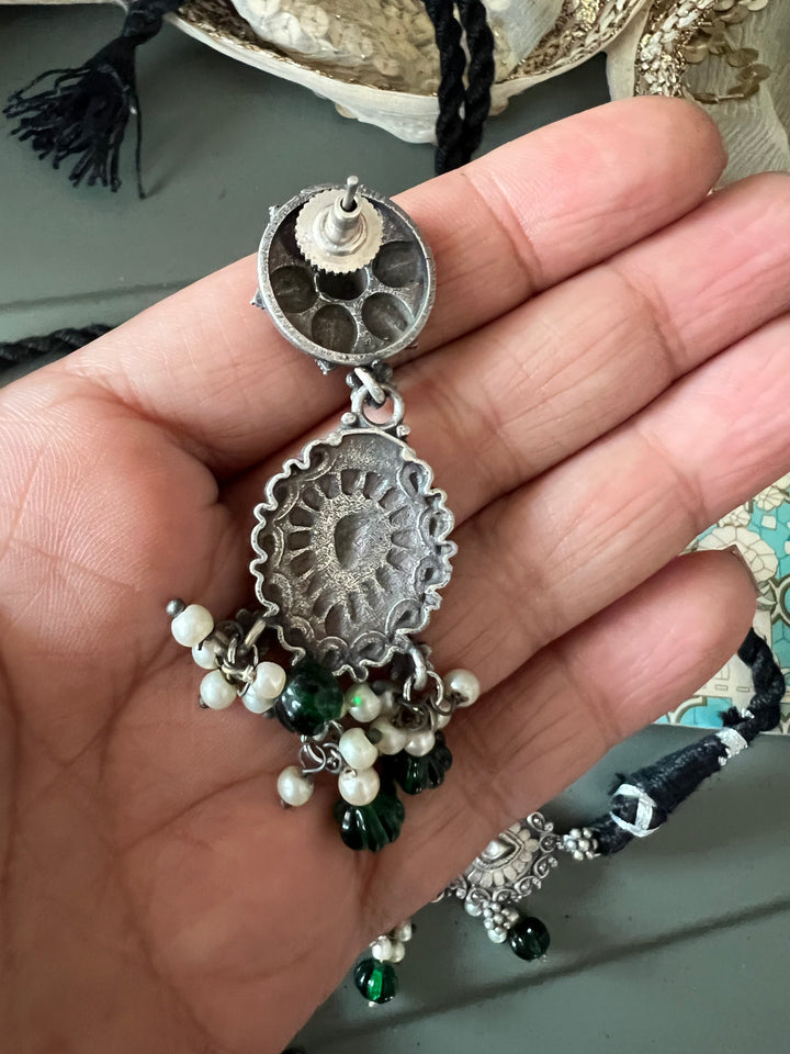 Vintage Carved Stones Choker with Statement Earrings