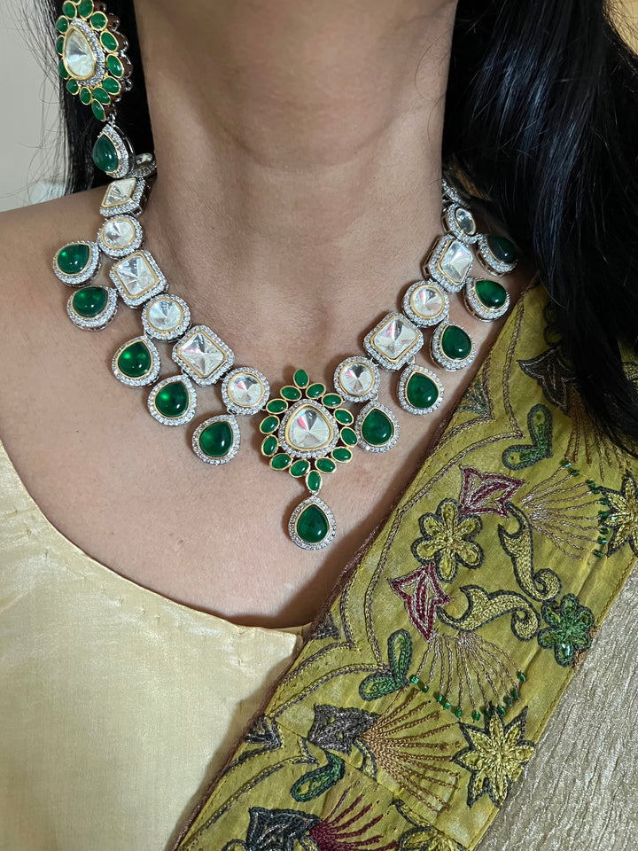 Elegant Kundan Necklace Set - Dazzle at Weddings and Festive Affairs