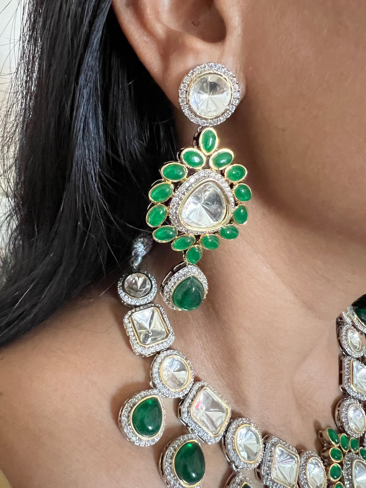 Elegant Kundan Necklace Set - Dazzle at Weddings and Festive Affairs