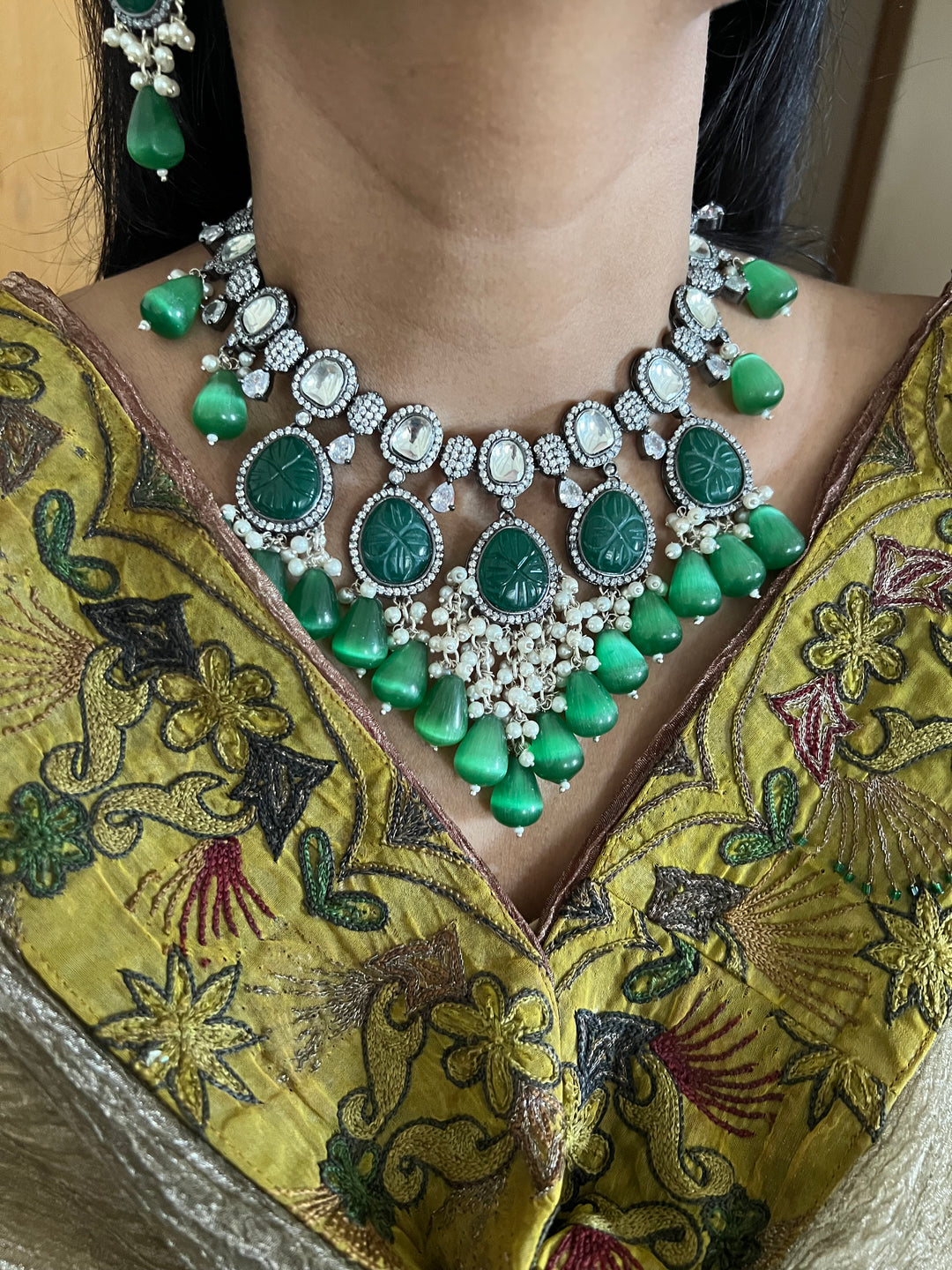 Victorian Necklace with Earrings and Mangtikka